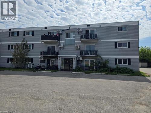 14 HOLLAND Street  St. Thomas, ON N5R 4S2