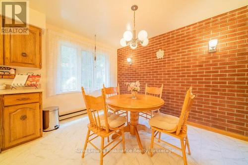 17100 Highway 41, Addington Highlands (Addington Highlands), ON - Indoor Photo Showing Dining Room