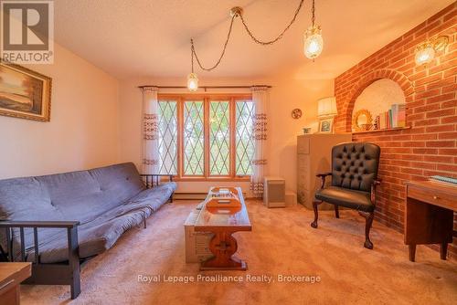 17100 Highway 41, Addington Highlands (Addington Highlands), ON - Indoor Photo Showing Living Room