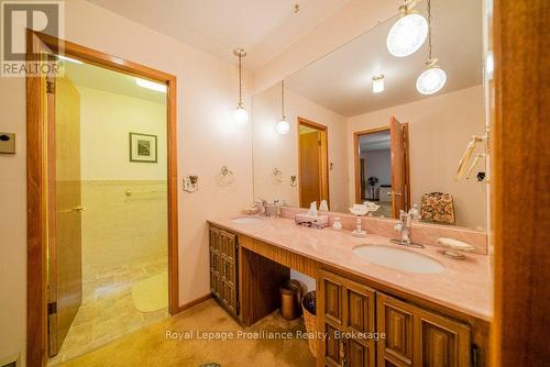 17100 Highway 41, Addington Highlands (Addington Highlands), ON - Indoor Photo Showing Bathroom