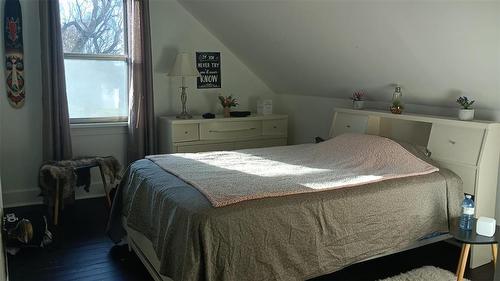 127 Second Avenue E, Benito, MB - Indoor Photo Showing Bedroom