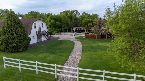 317 Pth 52 Highway W, Steinbach, MB - Outdoor