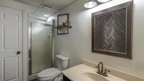 LL 3 pc bath - 317 Pth 52 Highway W, Steinbach, MB - Indoor Photo Showing Bathroom