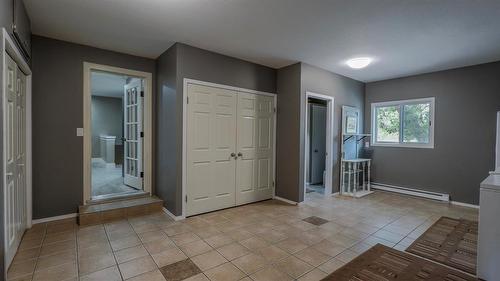 Mud Room - 317 Pth 52 Highway W, Steinbach, MB - Indoor Photo Showing Other Room
