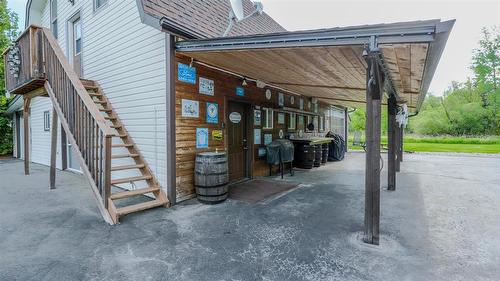 317 Pth 52 Highway W, Steinbach, MB - Outdoor