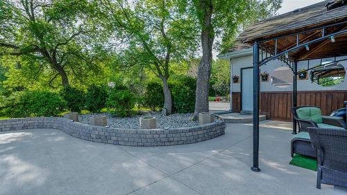 317 Pth 52 Highway W, Steinbach, MB - Outdoor