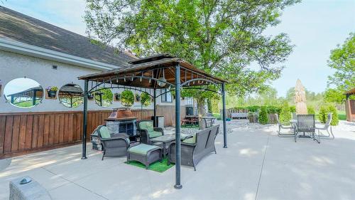 317 Pth 52 Highway W, Steinbach, MB - Outdoor With Deck Patio Veranda