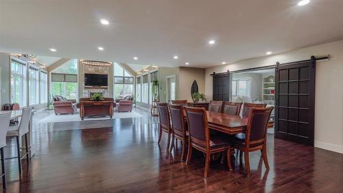 317 Pth 52 Highway W, Steinbach, MB - Indoor Photo Showing Dining Room
