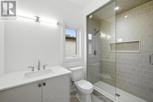 Upper Level - Bedroom 2  Private Ensuite - 19 Donsgrove Court, Vaughan, ON - Indoor Photo Showing Bathroom