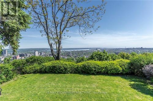 47 Mountain Park Avenue, Hamilton, ON 