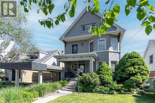 47 Mountain Park Avenue, Hamilton, ON 