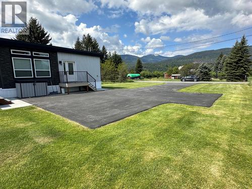 928 Waterloo Crescent, Castlegar, BC 