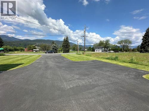 928 Waterloo Crescent, Castlegar, BC 