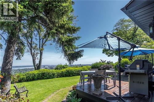 47 Mountain Park Avenue, Hamilton, ON - Outdoor