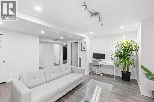 2036 E Broadway, Vancouver, BC 