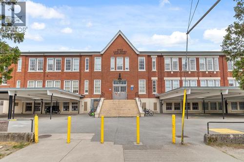 2036 E Broadway, Vancouver, BC 