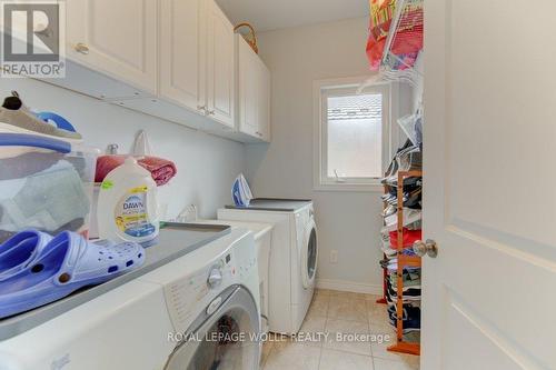 369 Zeller Drive, Kitchener, ON - Indoor Photo Showing Laundry Room