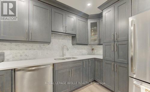 369 Zeller Drive, Kitchener, ON - Indoor Photo Showing Kitchen With Double Sink With Upgraded Kitchen