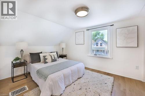 88 Chestnut Avenue, Hamilton, ON - Indoor Photo Showing Bedroom