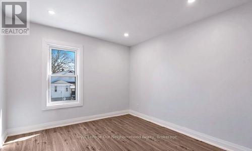 Unit 2 - 5749 Summer Street, Niagara Falls, ON - Indoor Photo Showing Other Room