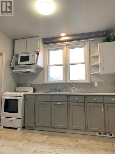 Unit 1 - 5749 Summer Street, Niagara Falls, ON - Indoor Photo Showing Kitchen