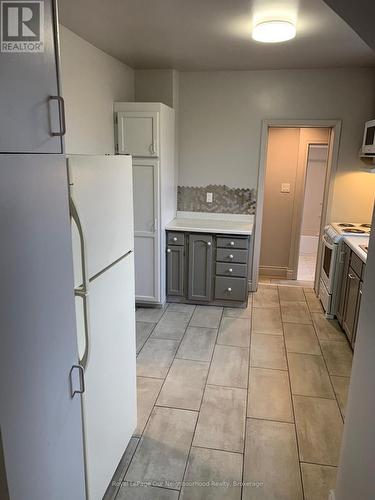 Unit 1 - 5749 Summer Street, Niagara Falls, ON - Indoor Photo Showing Kitchen