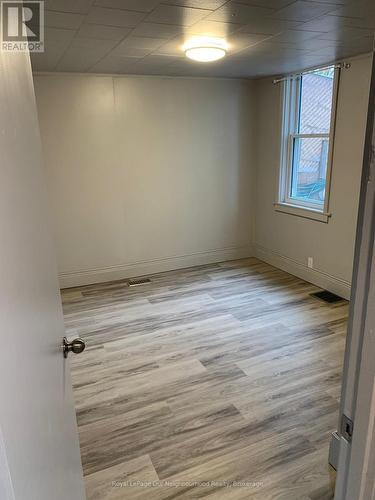 Unit 1 - 5749 Summer Street, Niagara Falls, ON - Indoor Photo Showing Other Room
