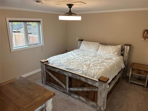 5 Roselawn Bay, Niverville, MB - Indoor Photo Showing Bedroom