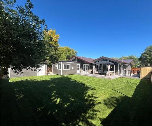 5 Roselawn Bay, Niverville, MB - Outdoor