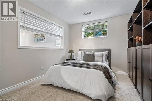 39 Liam Drive, Ancaster, ON - Indoor Photo Showing Bedroom