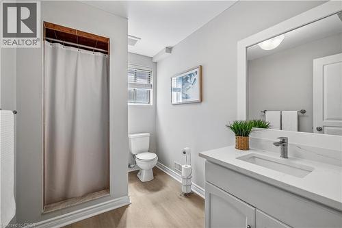 39 Liam Drive, Ancaster, ON - Indoor Photo Showing Bathroom