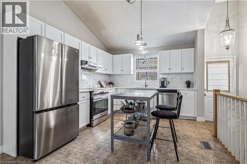 39 Liam Drive, Ancaster, ON - Indoor Photo Showing Kitchen
