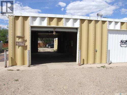 200 Railway Avenue, Fox Valley, SK 