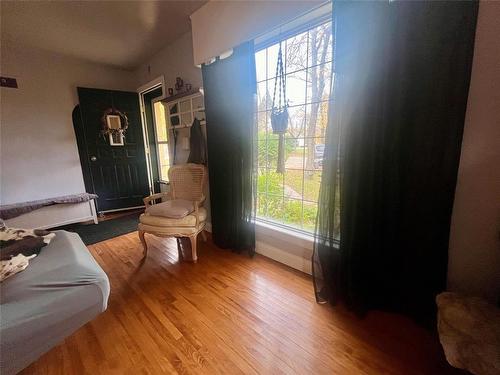 106 Memorial Avenue S, Russell, MB 