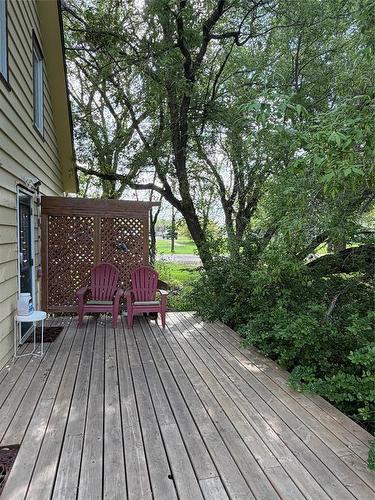 106 Memorial Avenue S, Russell, MB 