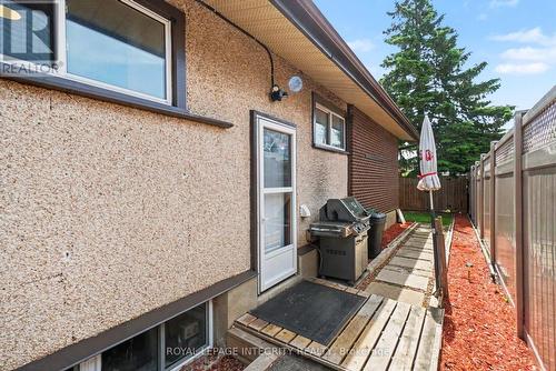 2450 Magnus Avenue, Ottawa, ON - Outdoor With Exterior