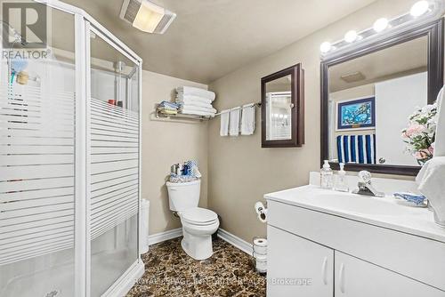 2450 Magnus Avenue, Ottawa, ON - Indoor Photo Showing Bathroom