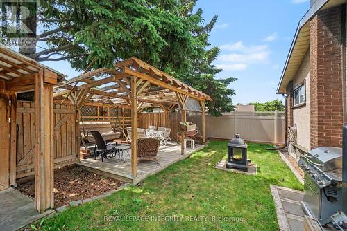 2450 Magnus Avenue, Ottawa, ON - Outdoor