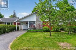 908 INNSWOOD DRIVE  Ottawa, ON K2A 3S1
