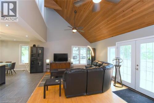 949 Upper Paradise Road, Hamilton, ON - Indoor