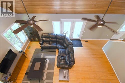 949 Upper Paradise Road, Hamilton, ON - Indoor