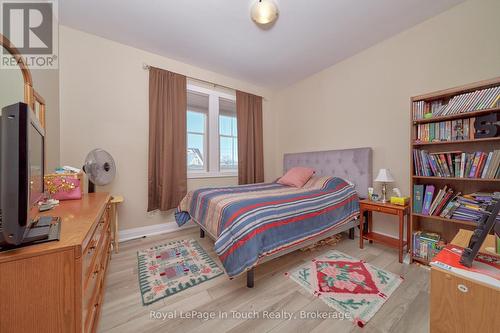 31 Julia Crescent, Midland, ON - Indoor Photo Showing Bedroom