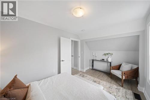 305 Weir Street N, Hamilton, ON - Indoor Photo Showing Bedroom
