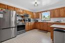 88 Walnut Avenue, Mitchell, MB  - Indoor Photo Showing Kitchen 