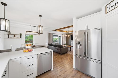 43 Seine River Crossing, Ste Anne, MB - Indoor Photo Showing Kitchen