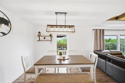 43 Seine River Crossing, Ste Anne, MB - Indoor Photo Showing Dining Room