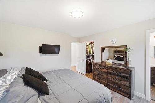 43 Seine River Crossing, Ste Anne, MB - Indoor Photo Showing Bedroom
