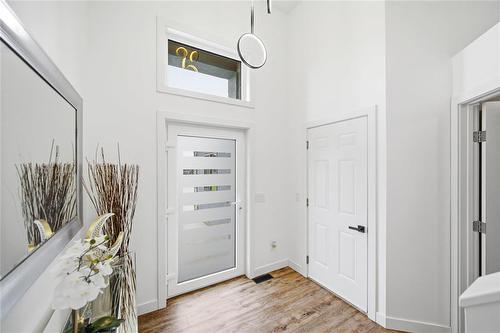 43 Seine River Crossing, Ste Anne, MB - Indoor Photo Showing Other Room
