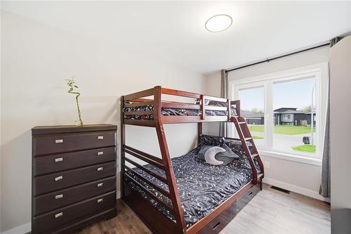 43 Seine River Crossing, Ste Anne, MB - Indoor Photo Showing Bedroom