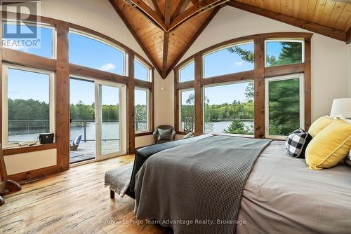 68 Lees Road, Mckellar, ON - Indoor Photo Showing Bedroom